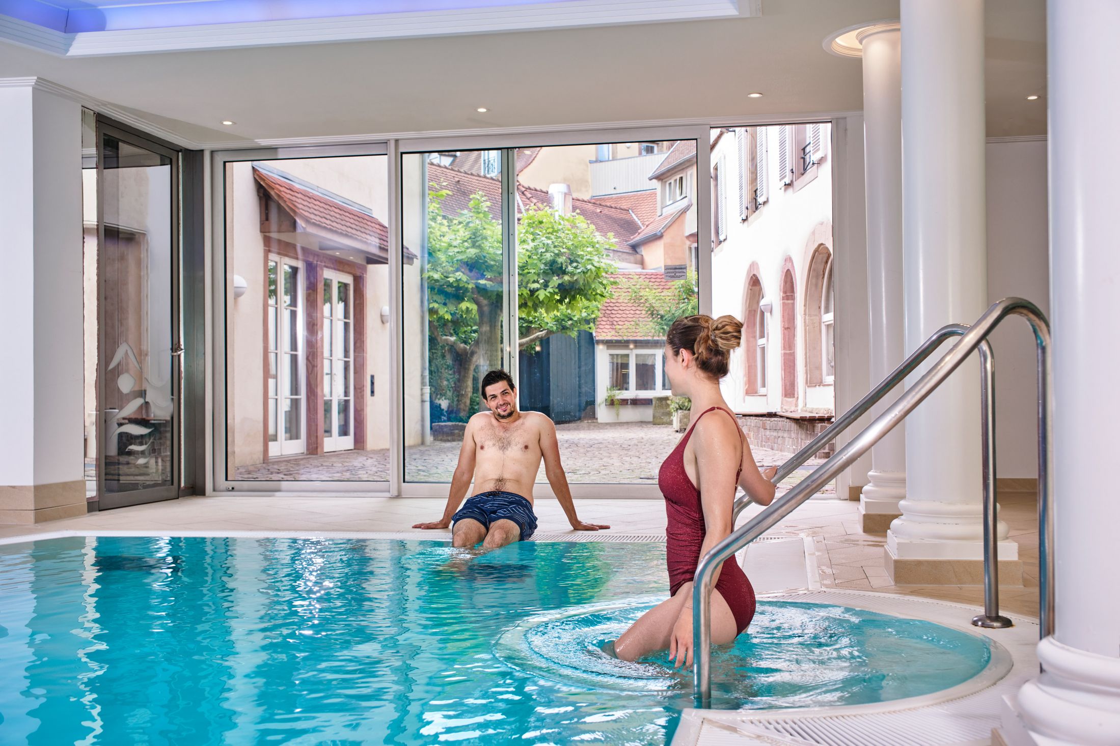 Piscine Hotel a la cours d'alsace 